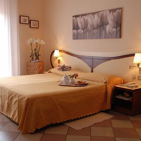Hotel La Fenice Formigine Eksteriør billede