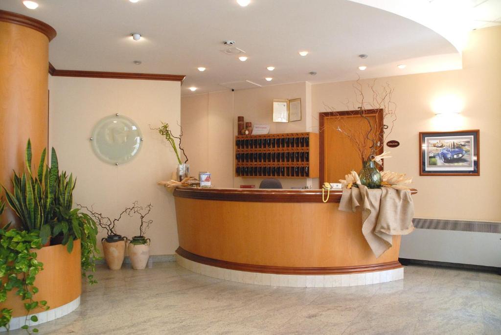 Hotel La Fenice Formigine Eksteriør billede