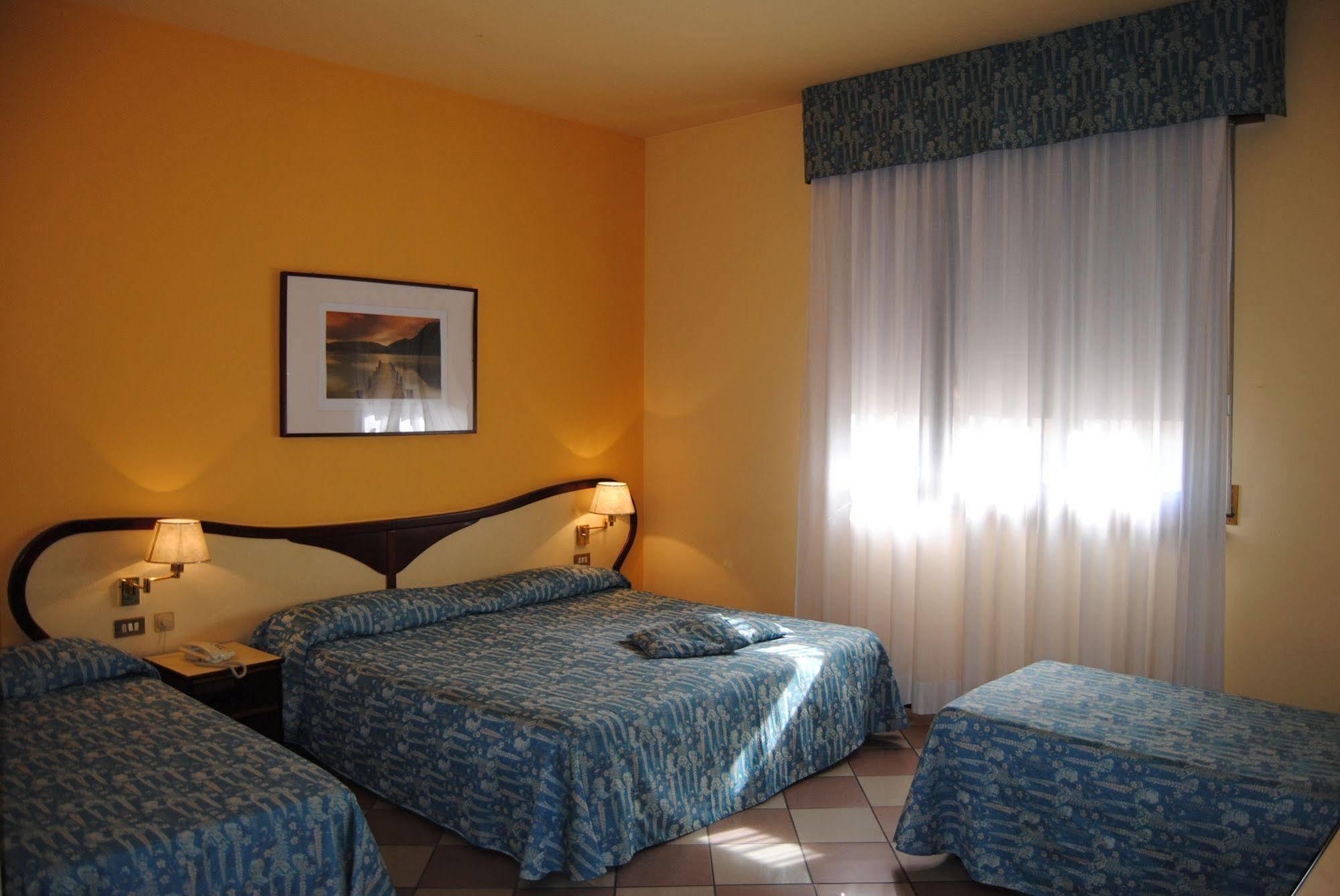 Hotel La Fenice Formigine Eksteriør billede