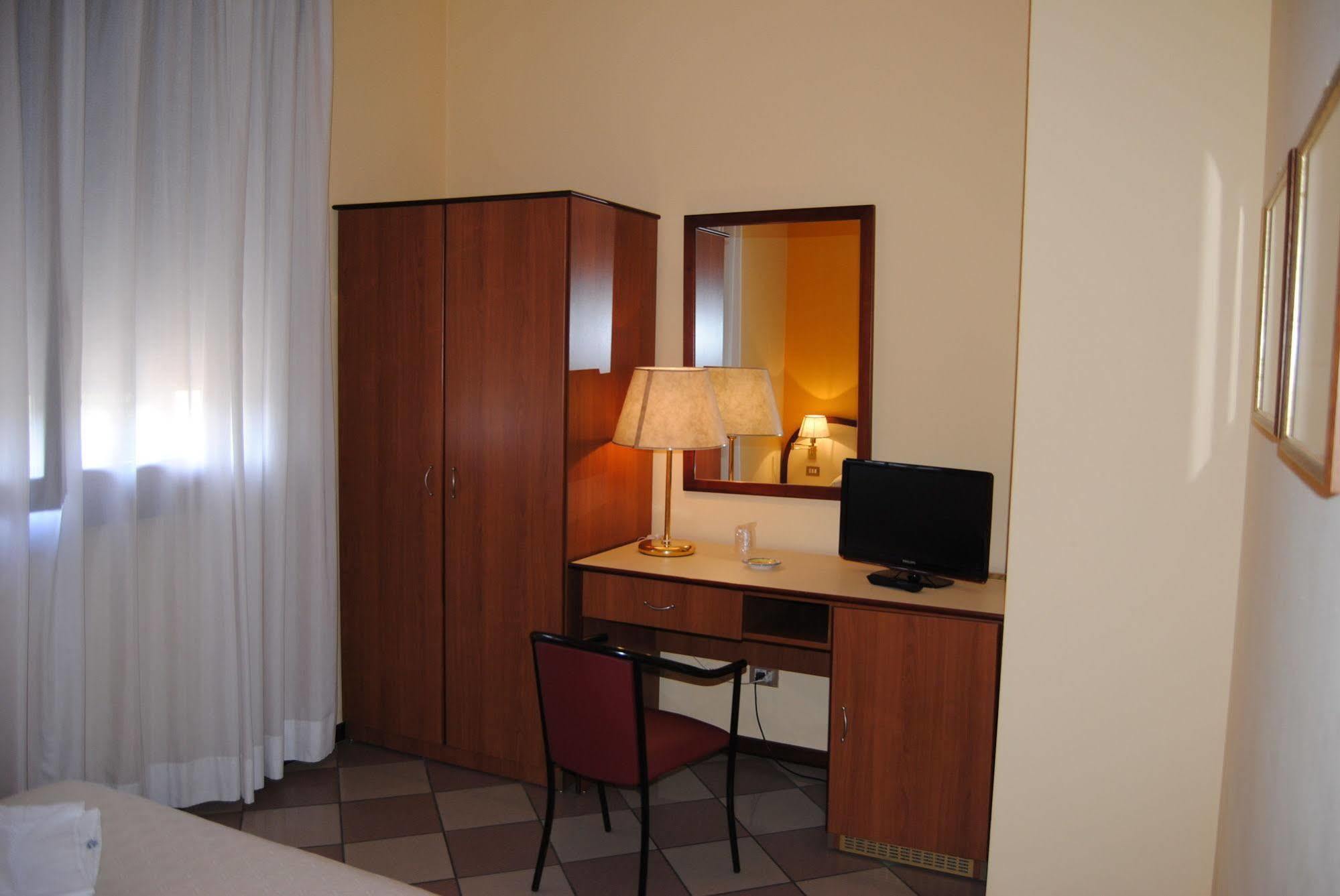 Hotel La Fenice Formigine Eksteriør billede