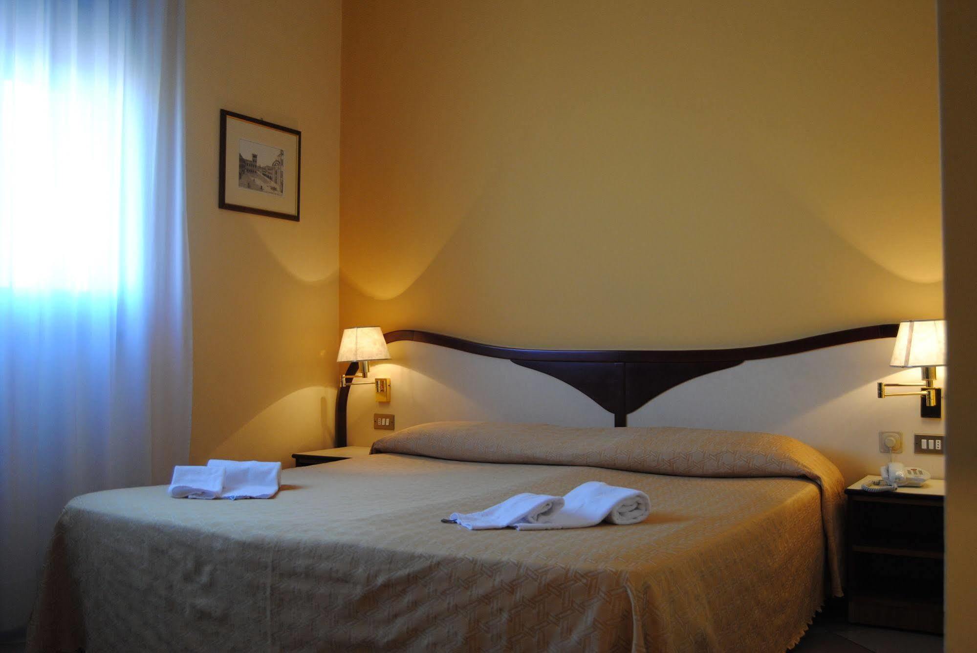 Hotel La Fenice Formigine Eksteriør billede